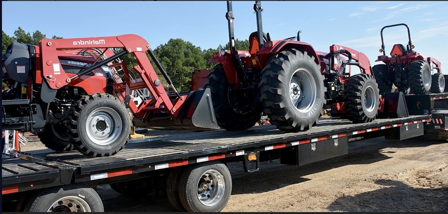 DC Trailer with Tractors